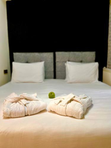 Mates Port Hotel Room Type - Standard Double or Twin Room
