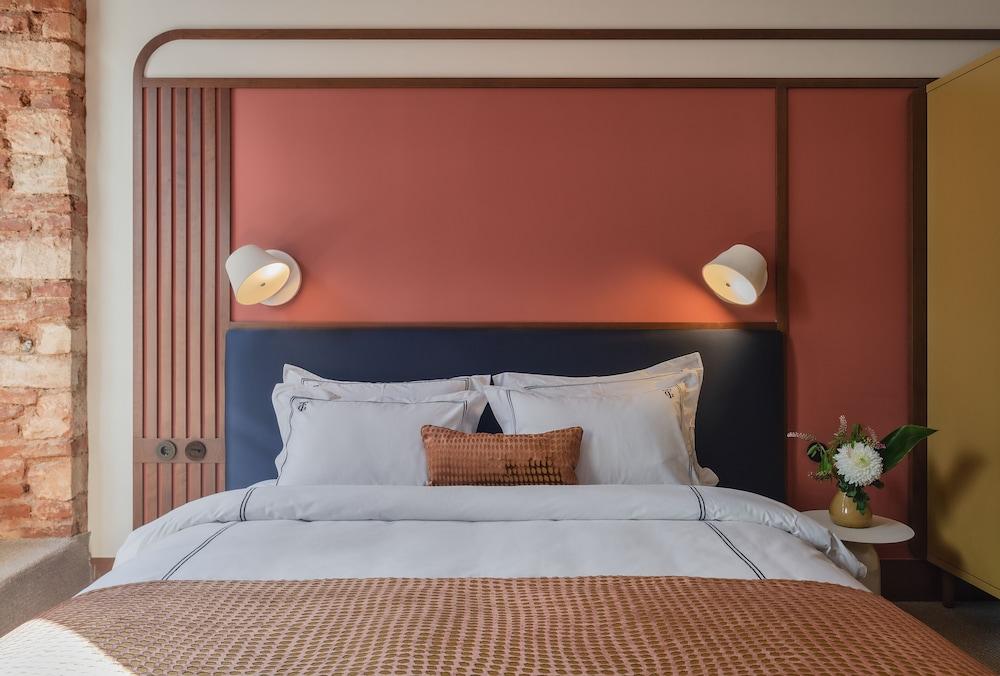GentleTom Room Type - Sent Antuan Room With Balcony