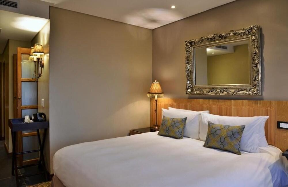 EMN Expresss Room Type - Classic Room