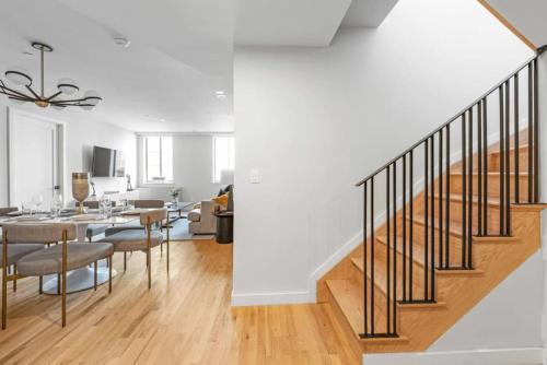3BR Penthouse with Massive Private Rooftop - Tap to explore photos