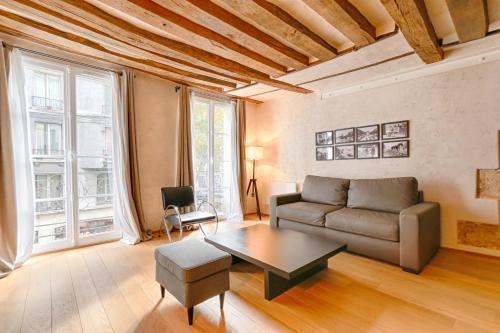 Outstanding Luxury Flat 4P-Boulevard Saint Germain - Tap to explore photos