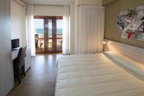 Hotel Scacciapensieri Room Type - Double Room with Sea View