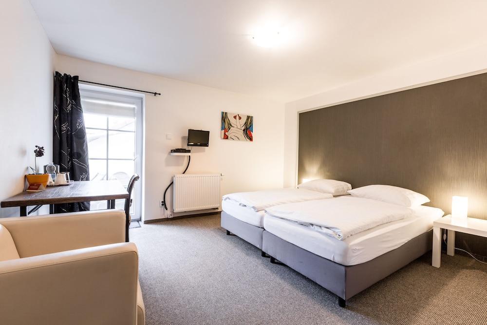 Alt Pension Room Type - Standard Twin Room, 1 Bedroom, Balcony, Garden View