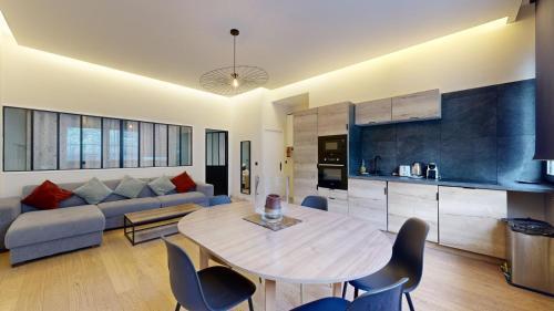188 Suite Eight - Superb apartment in Paris - Tap to explore photos