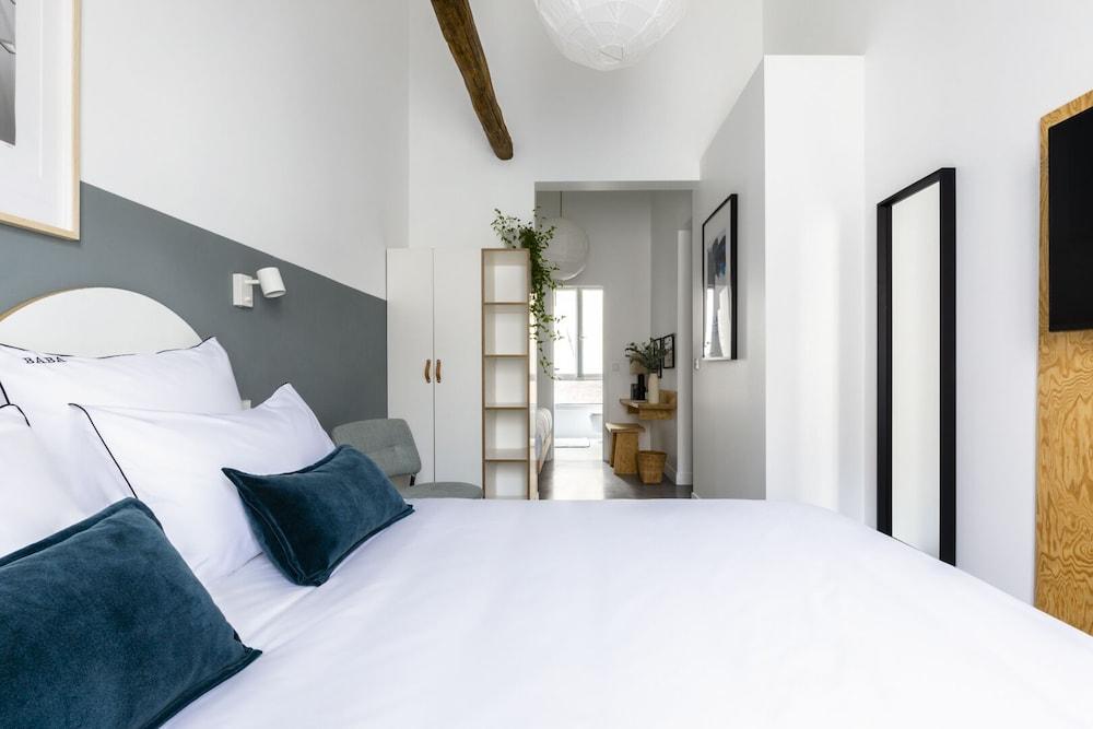 Baba Hotel Room Type - Family Triple Room, Ensuite, City View Baba Hotel Room Type - Family Triple Room, Ensuite, City View