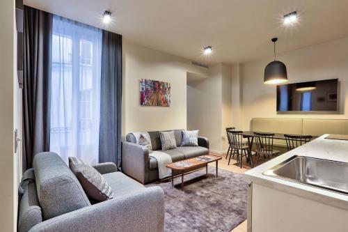 139 - Urban Pretty Duplex in Saint-Germain