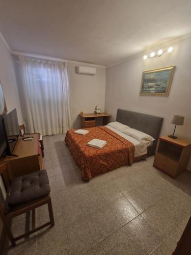 Alloggio Turistico Hello Roma 2 Room Type - Double Room with Shared Bathroom Alloggio Turistico Hello Roma 2 Room Type - Double Room with Shared Bathroom