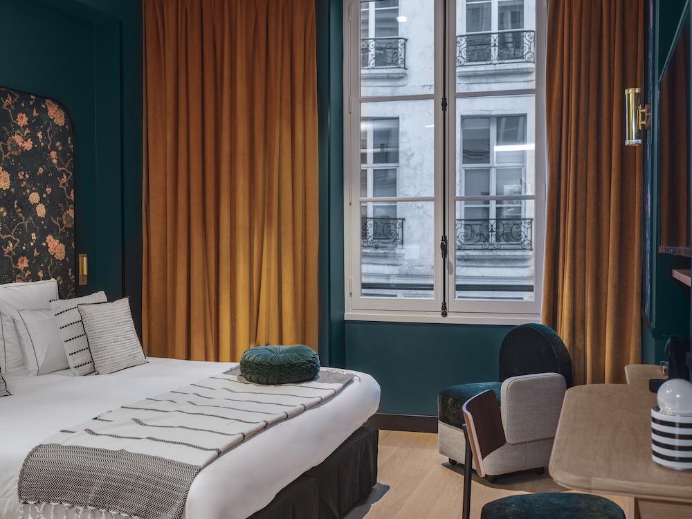 Dandy Hotel Room Type - Classic Room
