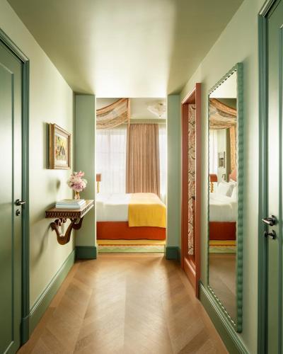 Hotel Le Grand Mazarin - Tap to explore photos