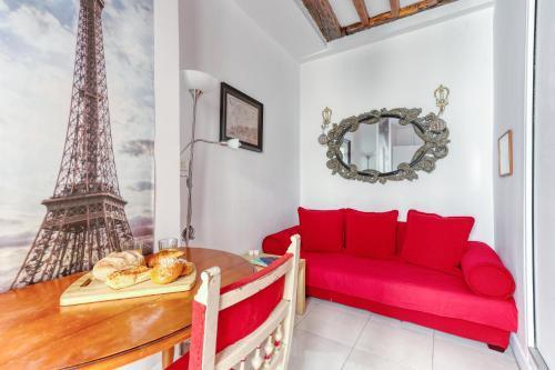 Parisian Cocoon 1bdr Flat - Prime Loc le Marais - Tap to explore photos