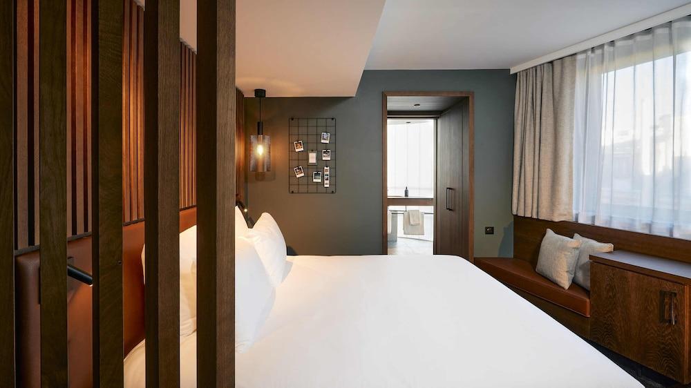 Le Bellune Paris Hotel & Spa Room Type - Standard Double Room