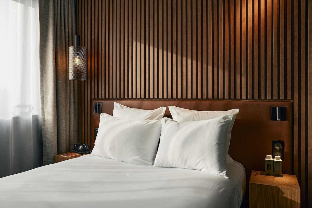 Le Bellune Paris Hotel & Spa Room Type - Comfort Double Room