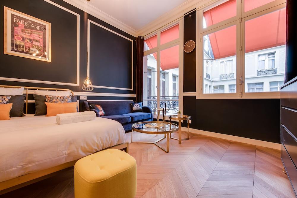 The Blue Elysée Room Type - Exclusive Apartment, Ensuite