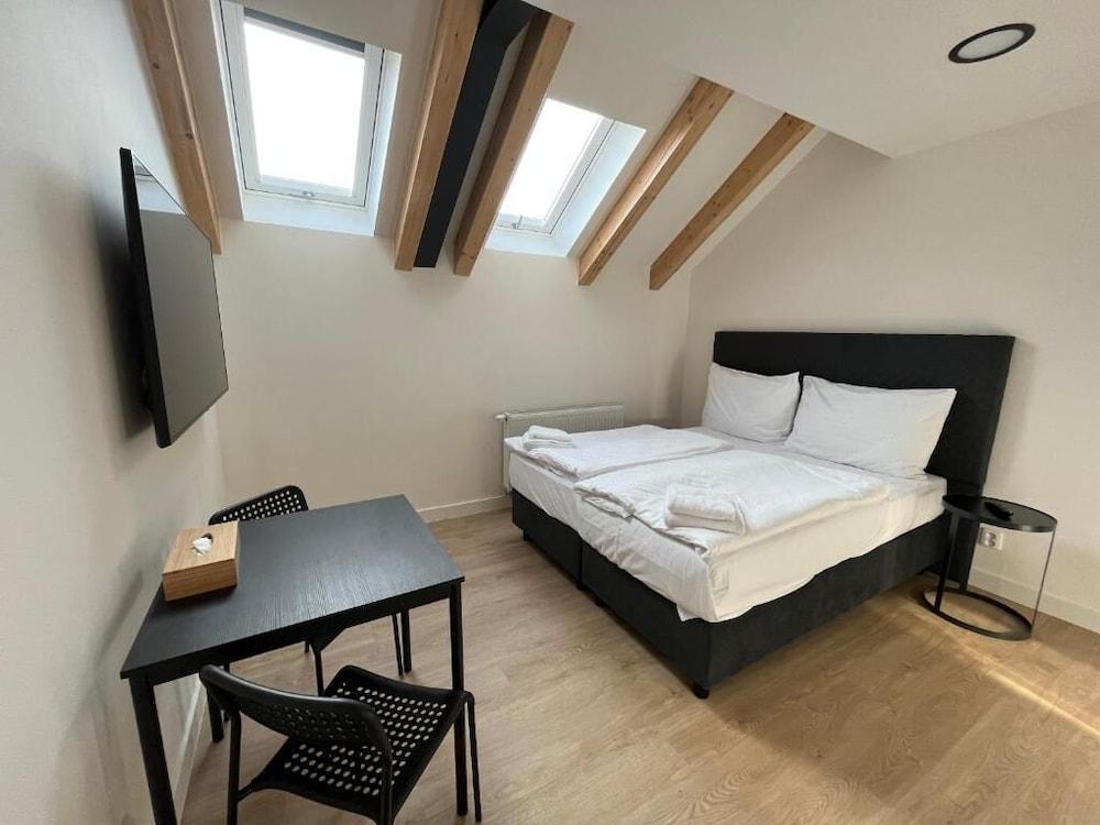 Figaro Suites Room Type - Junior Suite