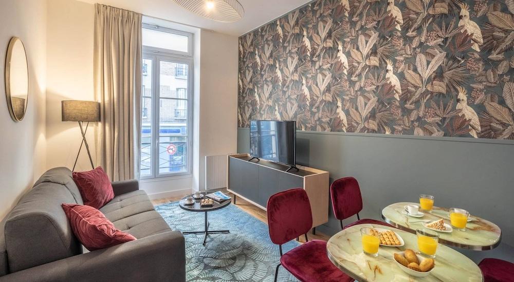 Modern Apartment - 1br/4p - Parc de Belleville - Tap to explore photos