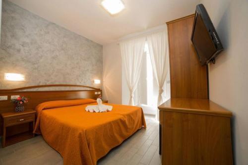 Parri Silton Room Type - Twin Room