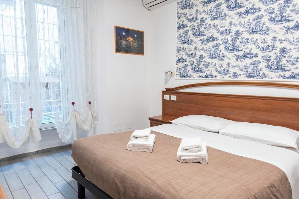 Parri Silton Room Type - Double or Twin Room
