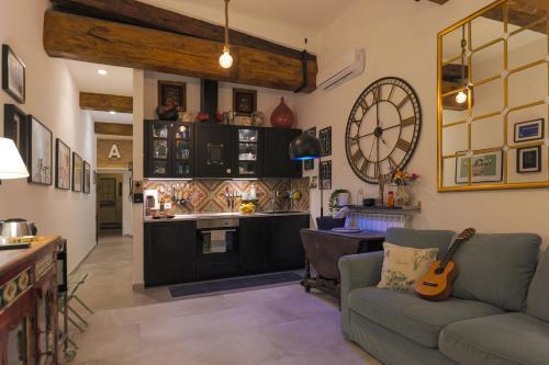 Mimma's Ground Floor - Tap to explore photos