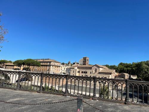 Rome SuiteRelax - Tap to explore photos