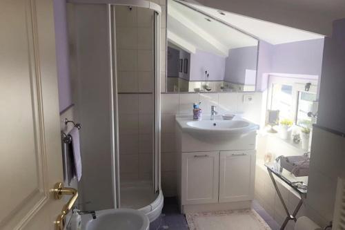 Lovely Independent mini-apartment in Central Rome - Tap to explore photos