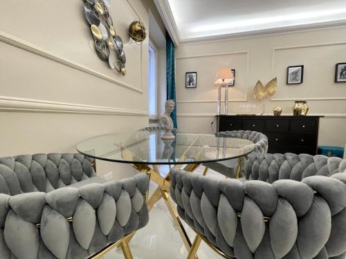 Spanish Steps Glamour & Sauna Luxury apartment **** Room Type - One-Bedroom Apartment Spanish Steps Glamour & Sauna Luxury apartment **** Room Type - One-Bedroom Apartment