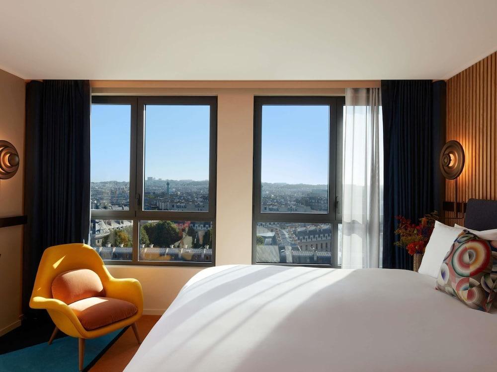 SO/ Paris Hotel Room Type - COLLECTION - ROOFTOP VIEW, 1 King or 2 Single beds, Views of Paris rooftops