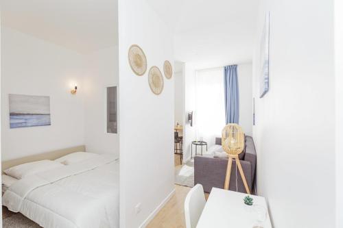 Nice 23 M Bright And Renovated Courtyard Side Room Type - Apartment