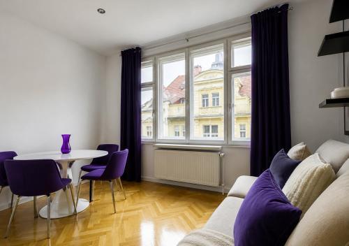 Old Town Suites - Bohemian Residence - Tap to explore photos