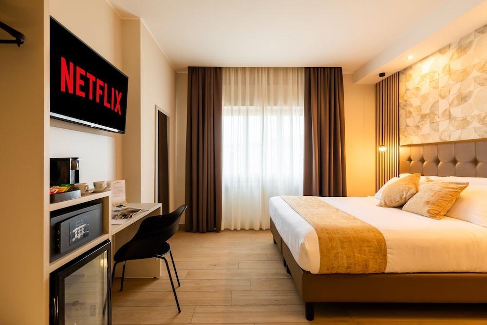 AlbaDea Suite&Jacuzzi Room Type - Deluxe Triple Room