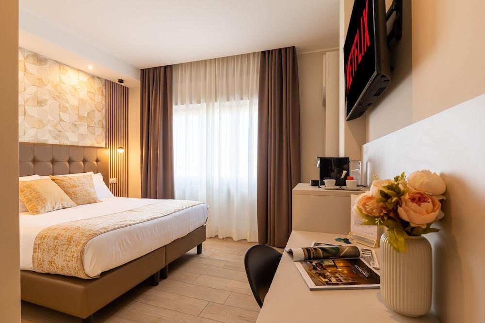 AlbaDea Suite&Jacuzzi Room Type - Deluxe Room, 1 Double or 2 Twin Beds