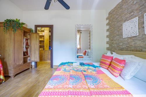 Boho Garden Apartment