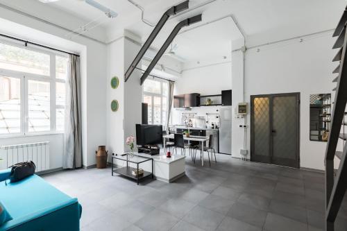 Spacious Modern Loft Steps from Trevi Fountain Room Type - Two-Bedroom Apartment