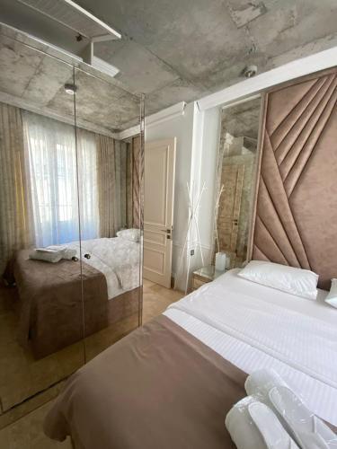 AB Residences-Cihangir Luxury Diamond Apartment - Tap to explore photos