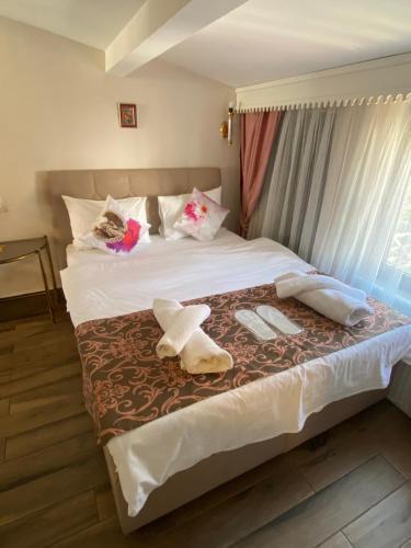 Bosphorus Bridge Room Type - Quadruple Room with Balcony Bosphorus Bridge Room Type - Quadruple Room with Balcony