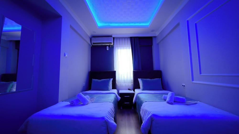 Bona Sera Hotel Room Type - Deluxe Twin Room