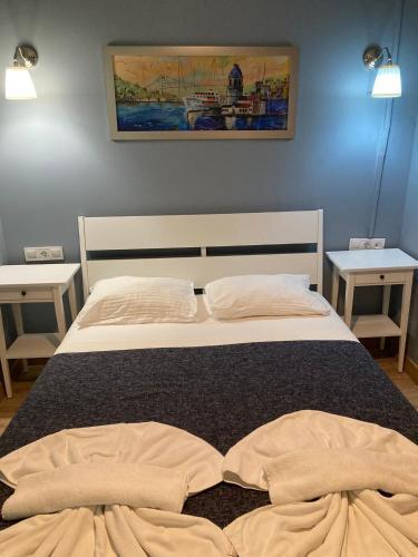 Oval Flats Old City Room Type - Studio Apartment