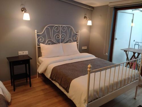 Oval Flats Old City Room Type - Quadruple Room with Balcony Oval Flats Old City Room Type - Quadruple Room with Balcony