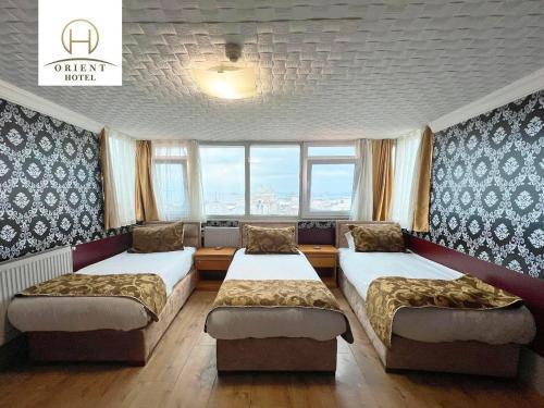 Orient Hotel Room Type - Triple Room with Sea View