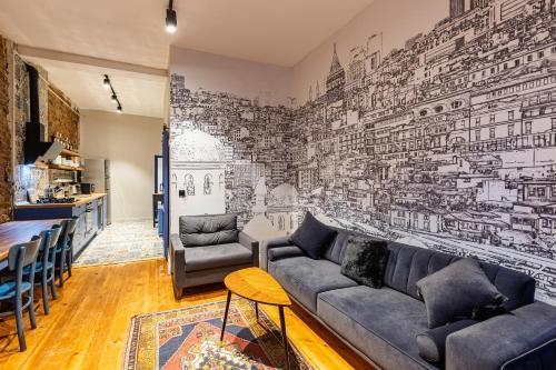 Ganbaru Tours - Private Triplex&Duplex - Tap to explore photos