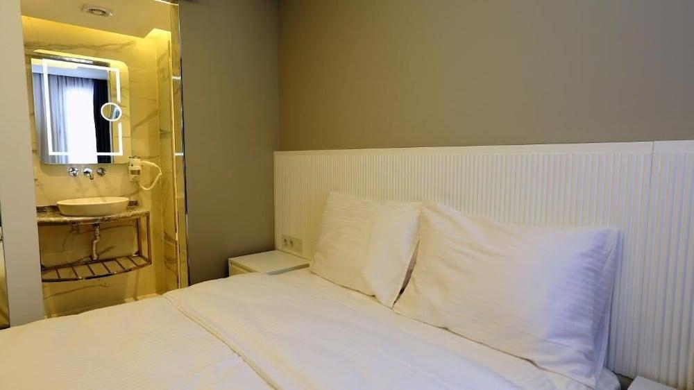 Sel Suite Hotel - Tap to explore photos