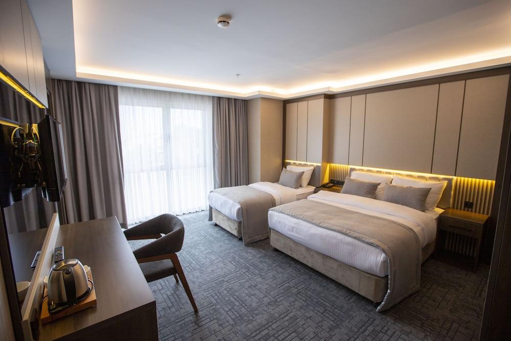 The Green Otel Room Type - Deluxe Twin Room