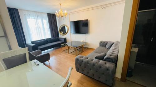 CTS Elysium Residence Duplex Apt. 85 - Tap to explore photos