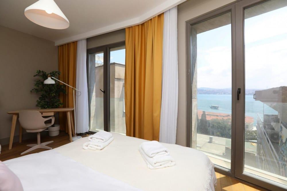 Excellent Flat w 360 Bosphorus View in Cihangir - Tap to explore photos