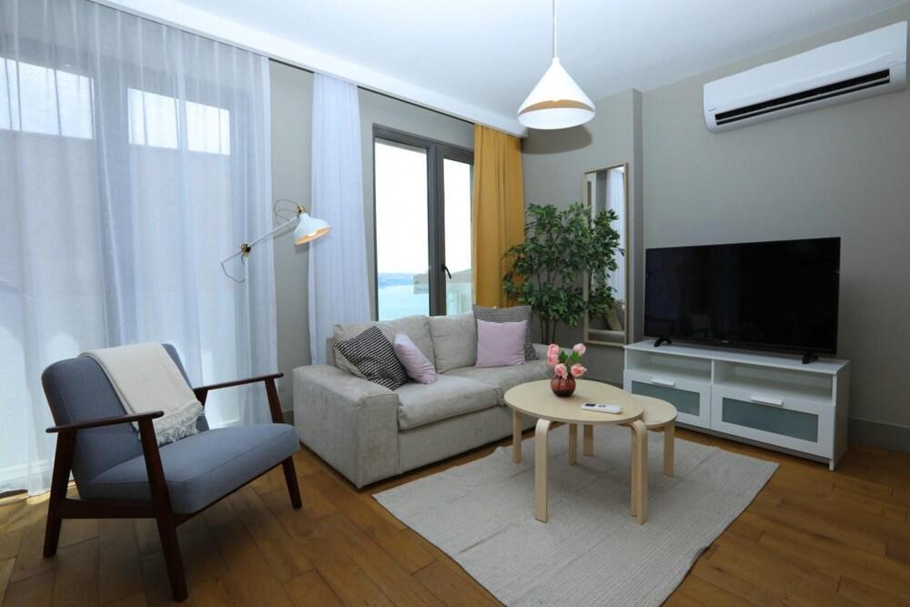 Excellent Flat w 360 Bosphorus View in Cihangir - Tap to explore photos