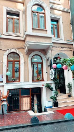 Taksim Park Hotel - Tap to explore photos