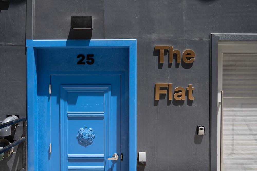 The Flat NYC - Tap to explore photos
