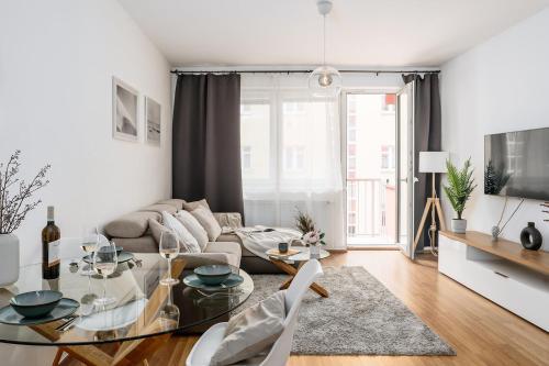 Bright Apartment in Nusle by Prague Days - Tap to explore photos