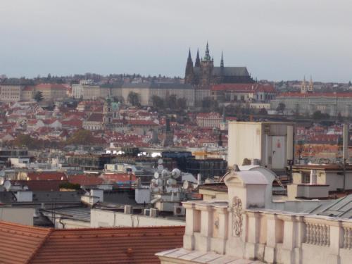 Top Wenceslas Square Apartment Room Type - One-Bedroom Apartment with Terrace and Prague Castle View