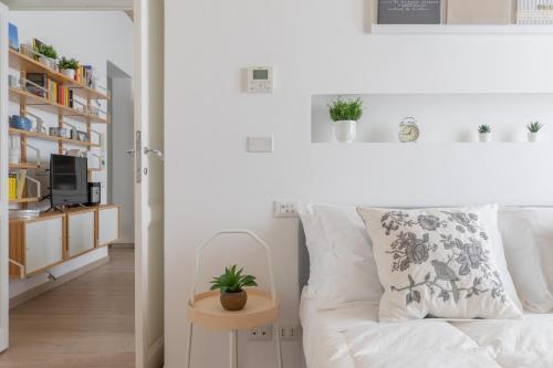 iFlat Saint Peter Bright Apartment - Tap to explore photos