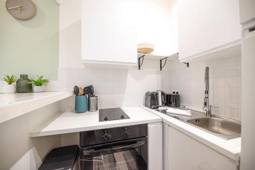 Lovely Home in Paris Center - AC - Tap to explore photos